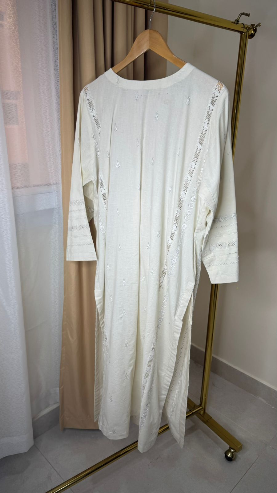 White Embroidery Suit